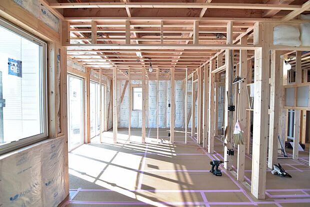 それぞれが思い描く理想の「ライフスタイル」や「ライフステージ」を実現するため、住む人がいつまでも心地良さを感じ続けられる多様な住空間を創造します。 