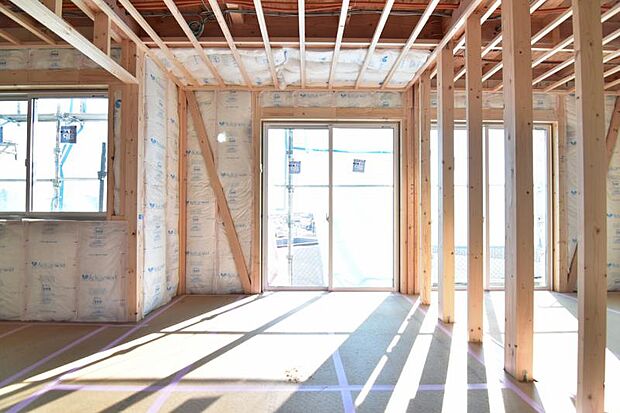 豊かな居住性とクオリティが見事に調和した住空間は住まうことの喜びを感じさせてくれます。 