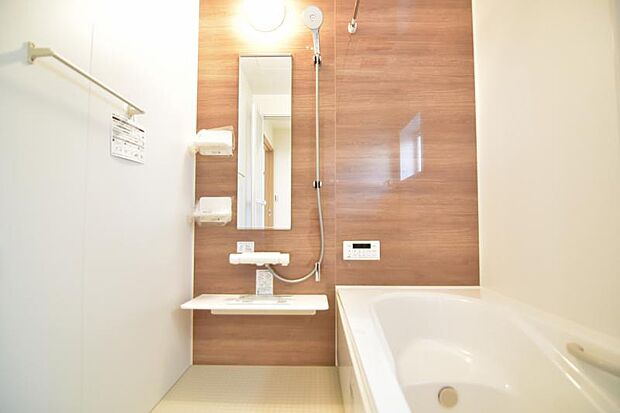 高級感を演出する内装。くつろぎのスペースにも、癒しのスペースにもなる心休まる空間です。