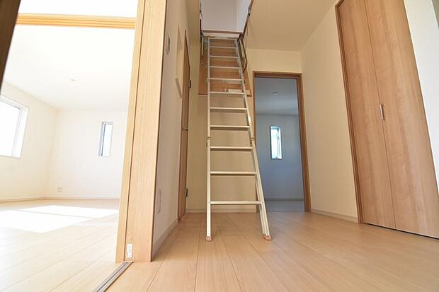 ロフトに上がるはしご