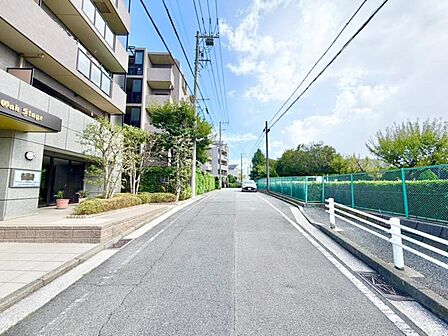 物件全体の雰囲気や立地条件がよくわかる写真です。
