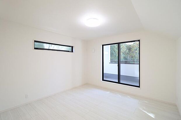 洋室8.5帖 日々の疲れを癒してくれる主寝室。自由度が高いので家具のレイアウトでお好みの空間を創りだせます。