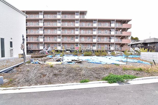 同じ工務店の完成見本や同ボリュームの完成物件もご案内しておりますので、お気軽にお問い合わせください。