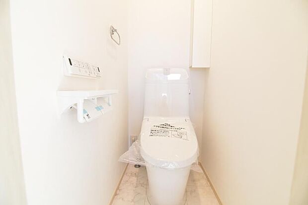 毎日使う場所だからこそ、使い勝手を考慮しました。白を基調に、飽きのこない空間は質感豊かな仕上がりとなっております。 