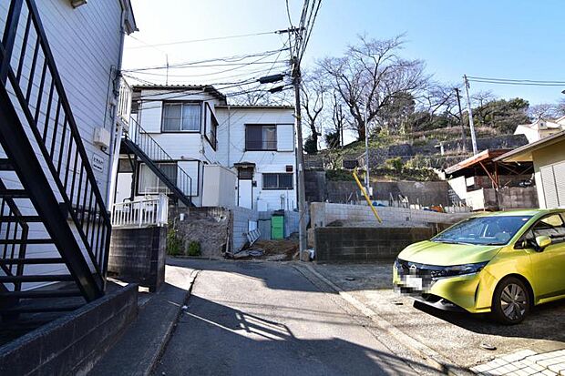 物件のご紹介以外にも、資金計算等のご相談も承っておりますので、お気軽にお申し付けください。TEL0120-554-077