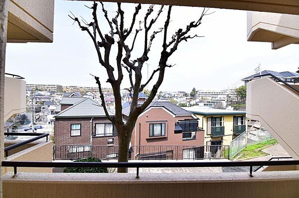 開放感のある眺望。季節による景色の変化を　日常の生活と共に感じてください。