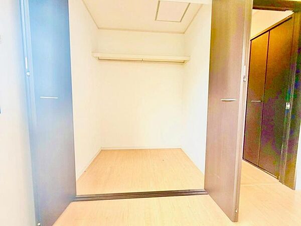 各部屋に収納が充実しており、整理整頓がしやすい設計です。