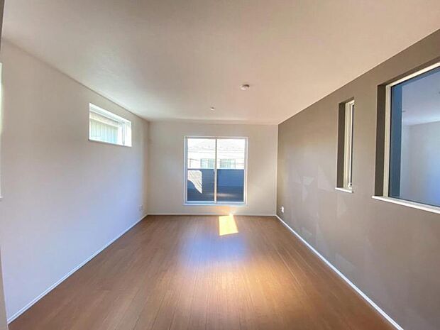 LDK16.1帖　話に夢中になりすぎて、ついつい時間を忘れてしまう。そんな束の間の幸せを感じさせてくれる場所です。