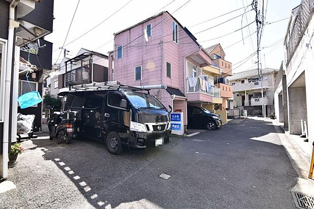 物件のご紹介以外にも、資金計算等のご相談も承っておりますので、お気軽にお申し付けください。TEL0120-554-077