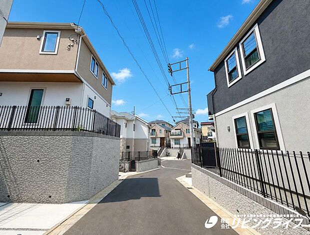 車の出し入れもスムーズに行えます。