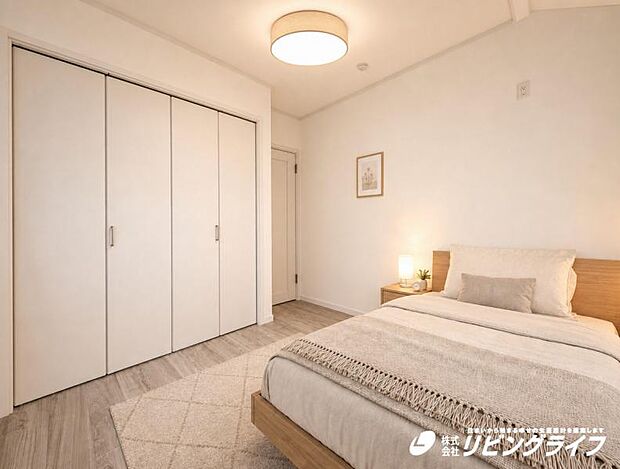 【16号棟】　使い方に柔軟性があり、仕事や趣味のスペースとしても活用できる多用途に使えるお部屋です。※配置してある家具はＣＧによるイメージです。