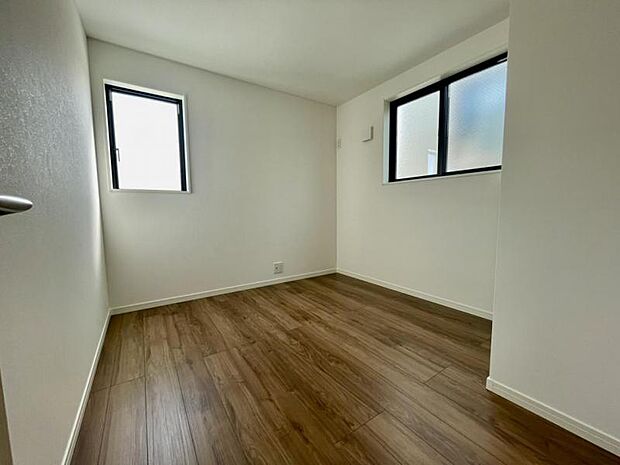 仕事や趣味のスペースとしても活用できる、多用途に使える部屋。