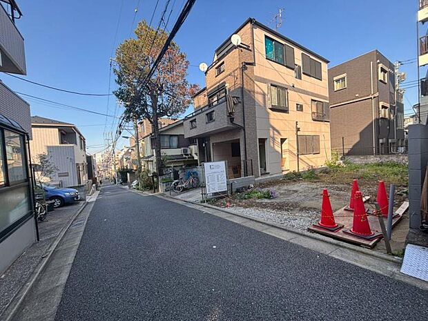 それぞれ独特の顔を持つあなただけのお住まい。実際の日当たりや現地の雰囲気もご確認くださいませ。