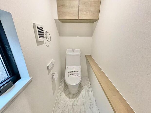 毎日使う場所だからこそ、使い勝手を考慮しました。白を基調に、飽きのこない空間は質感豊かな仕上がりとなっております。