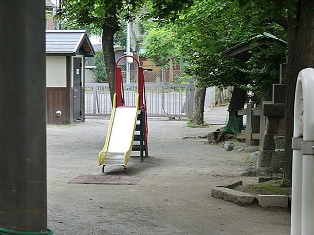 ひめゆり児童遊園　140ｍ