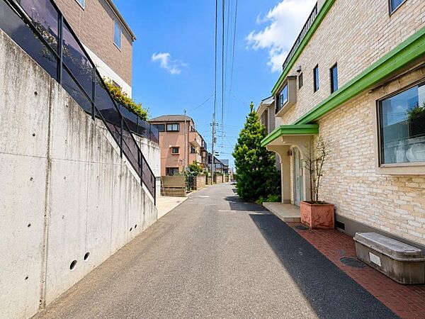 同じ工務店の完成見本や同ボリュームの完成物件もご案内しておりますので、お気軽にお問い合わせ下さいませ。