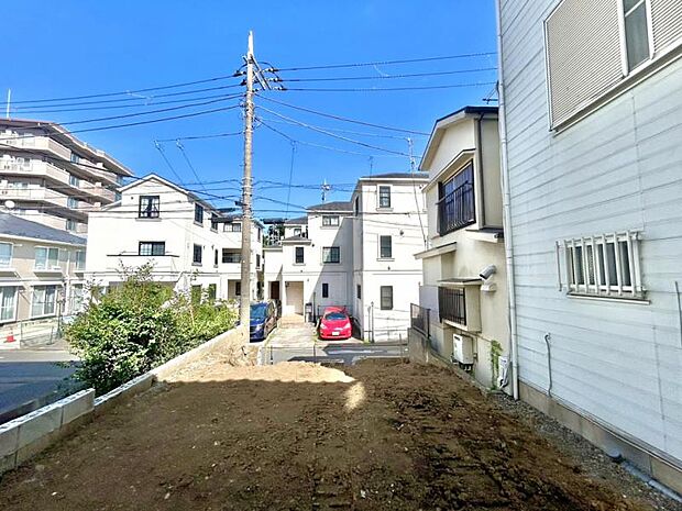 現地の状態をご覧いただくことで、隣接した環境をしっかりとご確認いただけます。