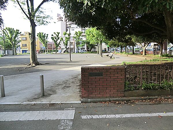 入江川公園　210ｍ