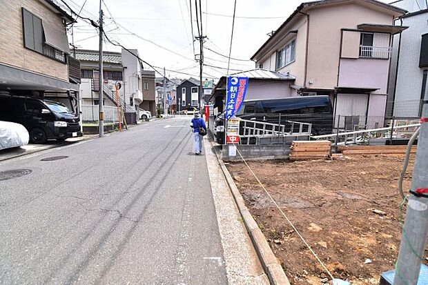 車通りが少なく、静かで安心して暮らせる環境です。