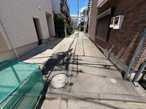 穏やかな街並みで落ち着いた住環境です。