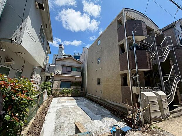 同じ工務店の完成見本や同ボリュームの完成物件もご案内しておりますので、お気軽にお問い合わせくださいませ。