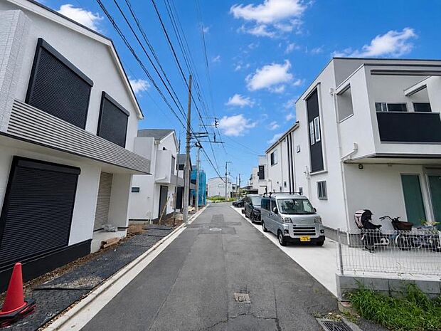 毎日のお車の出し入れもストレスなく行えます。