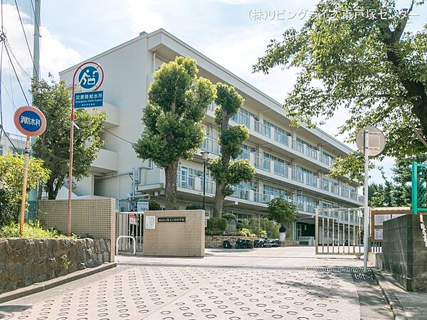 横浜市立保土ケ谷中学校　1900ｍ