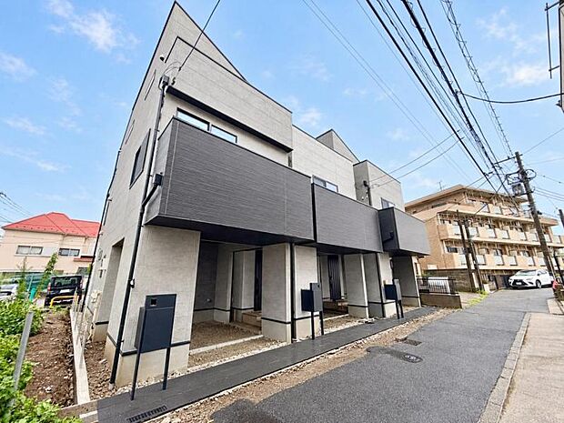 周辺環境や街並みなど、図面だけでは分からない現地の雰囲気もぜひご確認くださいませ。（2026年9月撮影）