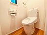 トイレ：2階にもトイレを設置。朝の身支度をする際の混雑緩和などに有効にお使いいただけます。（2026年9月撮影）