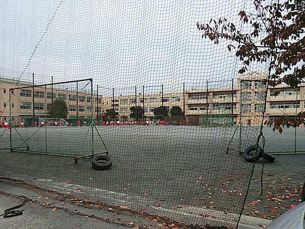 横浜市立潮田中学校　1130ｍ