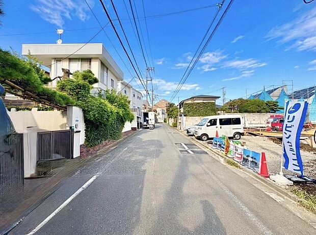 周辺環境や街並みなど、図面だけでは分からない現地の雰囲気もぜひご確認くださいませ。(2026年9月撮影)