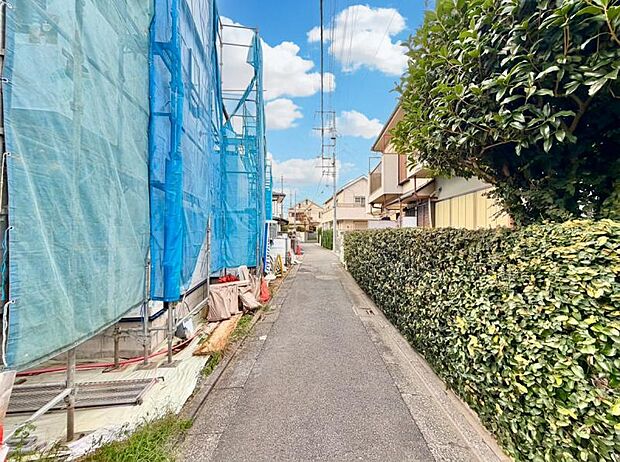 周辺環境や街並みなど、図面だけでは分からない現地の雰囲気もぜひご確認くださいませ。(2026年9月撮影)