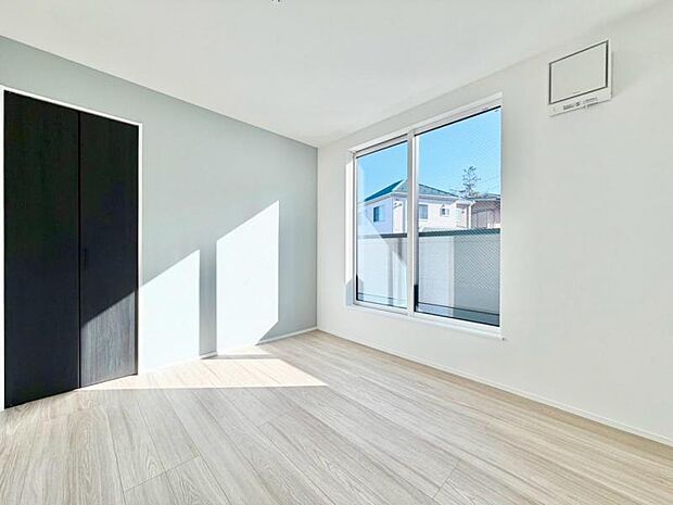 独立性を高めたお部屋。たっぷりの収納も配備しており、片付いた空間を実現出来そう。