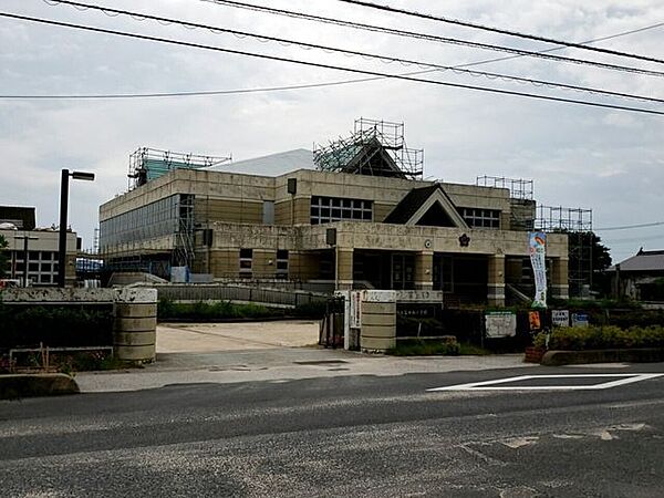 富田西小学校夢と知恵とかかわりを追い求める学校～ふるさとを愛し、学びを楽しむ西小っ子の育成～ 1020m