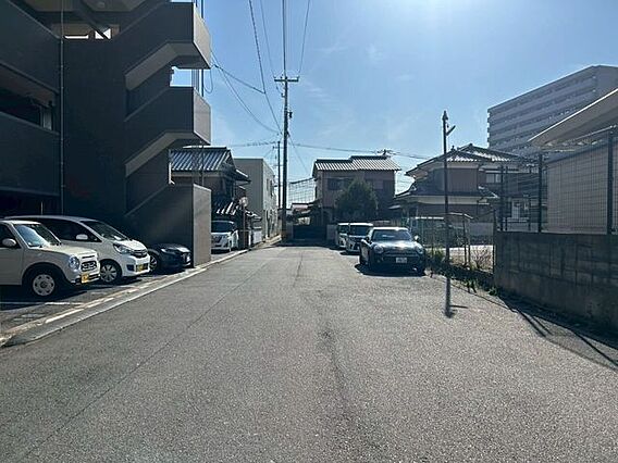 周辺は穏やかな...