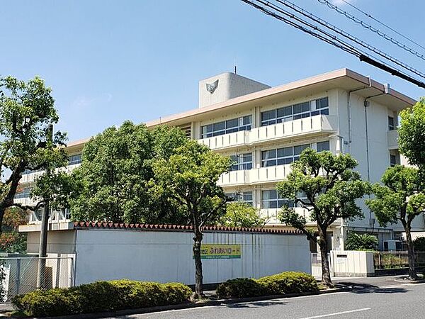 今宿小学校夢と和と力～育てよう夢　つながろう和　伸ばそう力～ 410m
