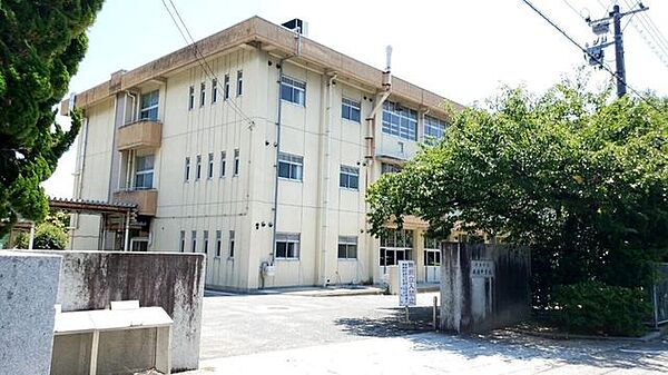 岐陽中学校「輝く人」「輝くまち」「輝く学校」人に優しく認め合い一人の社会人として自立する生徒の育成 3680m
