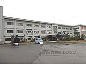 多賀中学校まで1200メートル