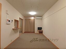 レオパレスＣａｌｍａ 2階1LDKのリビング/ダイニング