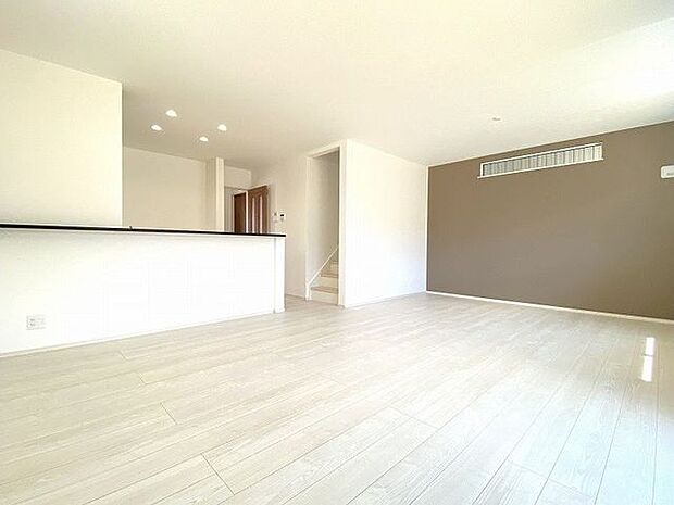 ご家族の対話を重視したリビングイン階段!「ただいま!」「おかえり!」の声がいつも聞こえて安心です♪