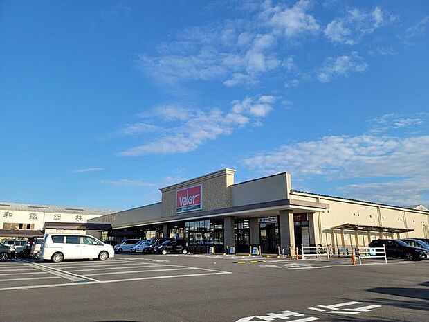 バロー犬山楽田店車で4分 1400m