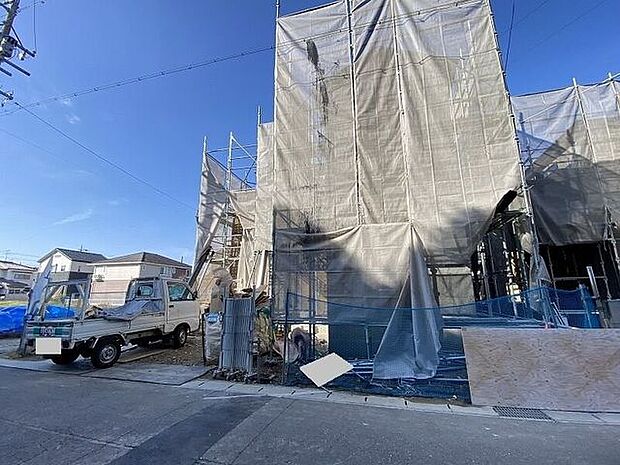 完成前の物件に限り、カラー選択やオプション工事 などのサービス特典が受けられる場合がございます。詳しくお知りになりたい方はお気軽にお問合せください。