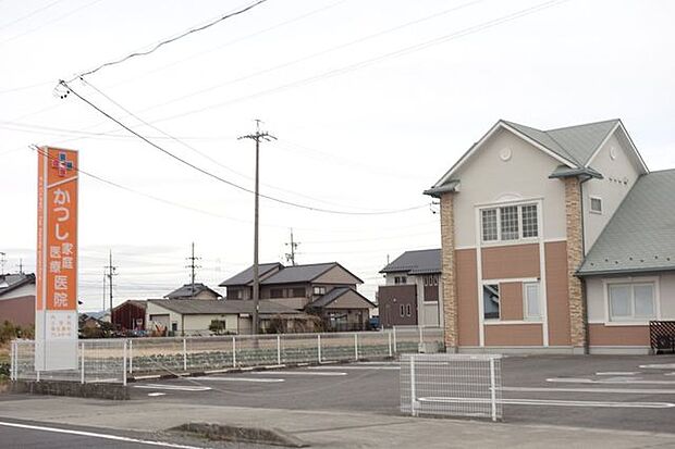 かつし家庭医療医院車で3分 800m