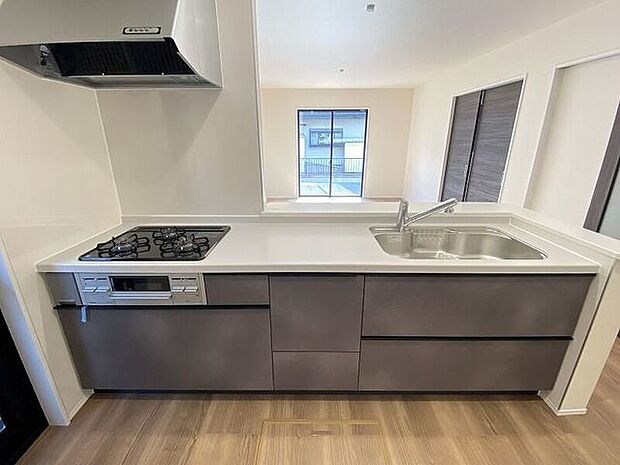 大きなシンクや広いワークトップやたっぷりの収納スペース!使い勝手が良く毎日のお料理が楽しくなりそう♪