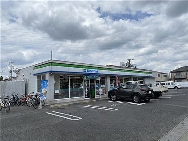 ファミリーマート大口余野店 450m