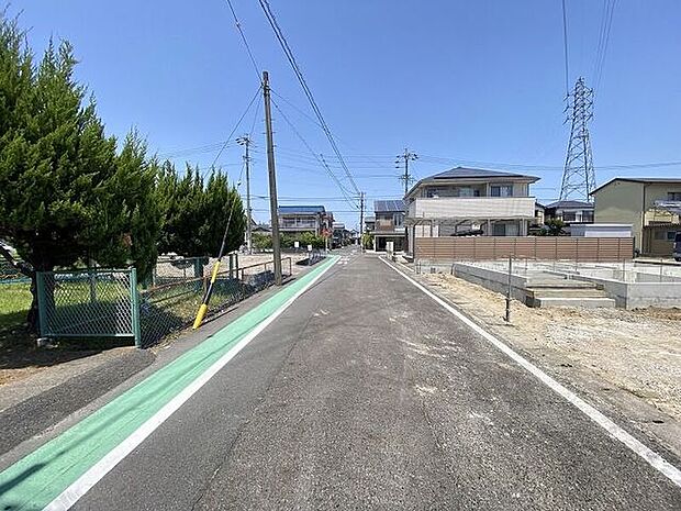 西側道路
