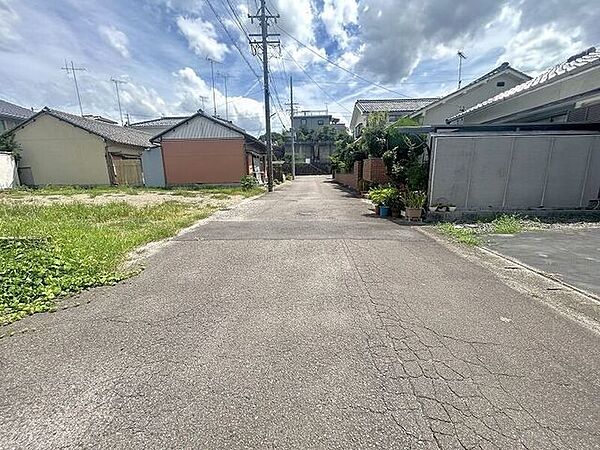 前面道路含む現地写真