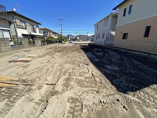 完成前の物件に限り、カラー選択やオプション工事 などのサービス特典が受けられる場合がございます。詳しくお知りになりたい方はお気軽にお問合せください。
