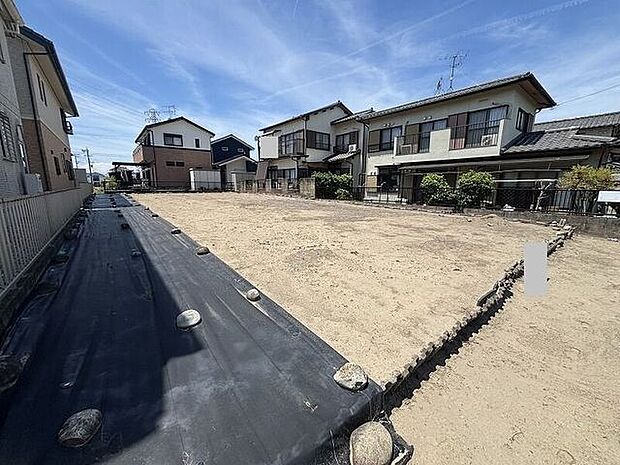 完成前の物件に限り、カラー選択やオプション工事 などのサービス特典が受けられる場合がございます。詳しくお知りになりたい方はお気軽にお問合せください。