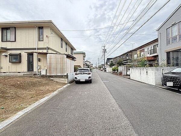前面道路含む現地写真